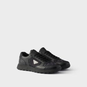 SNEAKERS H T42  NEGRO TRIANGULOS